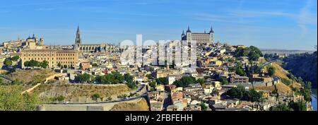 Panoramablick auf Toledo Spanien über den Fluss Tejo Stockfoto