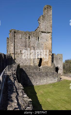Chepstow Castle Great Tower vom Middle Bailey. Monmouthshire, Wales, Großbritannien Stockfoto