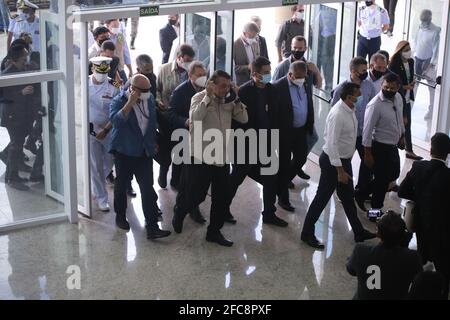 Manaus, AM 2021/23/04 - Präsident Jair Bolsonaro ignoriert Maßnahmen der sozialen Distanz und den Einsatz von Masken, um die covid-19 zu verhindern. Foto: Danilo Mello Stockfoto