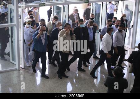 Manaus, AM 2021/23/04 - Präsident Jair Bolsonaro ignoriert Maßnahmen der sozialen Distanz und den Einsatz von Masken, um die covid-19 zu verhindern. Foto: Danilo Mello Stockfoto