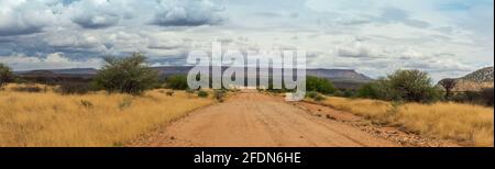 Berglandschaft am Omaruru River in der Erongo Region Von Zentral-Namibia Stockfoto