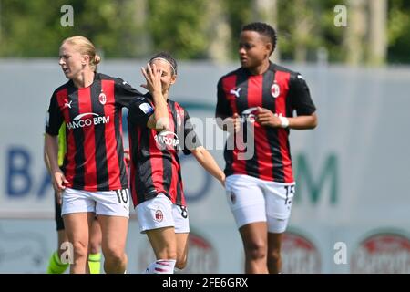 Mialn, Italien. 24. Apr, 2021. Während des Halbfinals des italienischen Pokals, zweites Beinspiel zwischen AC Mailand und FC Internazionale im Sportzentrum Vismara (Mailand), Italien Credit: SPP Sport Press Foto. /Alamy Live News Stockfoto