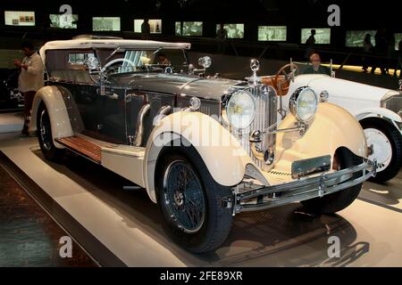 STUTTGART, 10. JUNI 2018: Dauerausstellung des Mercedes-Benz Automobilmuseums. Stockfoto