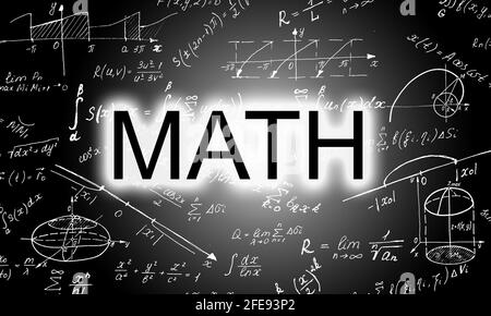 Tafel mit wissenschaftlichen Formeln und Berechnungen in Physik, Mathematik und elektrischen Schaltungen. Wissenschaft und Bildung. Stockfoto