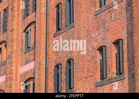 Wunderschönes Außengebäude und Architektur des Backsteinlagerhauses in yokohama Stadt japan Stockfoto