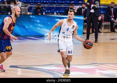 Kevin Pangos von Zenit St. Petersburg während der Turkish Airlines EuroLeague, Playoffs Spiel 2 Basketballspiel zwischen FC Barcelona und Zenit St. Petersburg am 23. April 2021 im Palau Blaugrana in Barcelona, Spanien - Foto Javier Borrego / Spanien DPPI / DPPI / LiveMedia Stockfoto