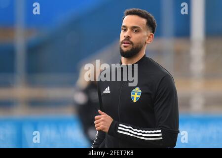 Rerfeee Farouk Nehdi vor dem Spiel in der Schwedischen Liga OBOS Damallsvenskan am 24. April 2021 zwischen AIK und Linkopings FC bei Skytteholms IP in Stockholm, Schweden Stockfoto