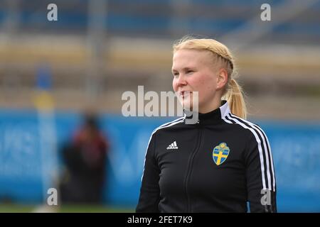 Alisa Levalampi vor dem Spiel in der Schwedischen Liga OBOS Damallsvenskan am 24. April 2021 zwischen AIK und Linkopings FC bei Skytteholms IP in Stockholm, Schweden Stockfoto