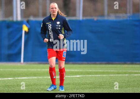 Frida Leonhardsen Maanum (15 Linkoping) beim Aufwärmen vor dem Spiel in der Schwedischen Liga OBOS Damallsvenskan am 24. April 2021 zwischen AIK und Linkopings FC bei Skytteholms IP in Stockholm, Schweden Stockfoto