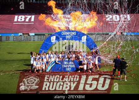 England feiert den Gewinn der Guinness Women's Six Nations in Twickenham Stoop, London. Ausgabedatum: Samstag, 24. April 2021. Stockfoto