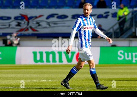 HEERENVEEN, NIEDERLANDE - 24. APRIL: Siem de Jong vom SC Heerenveen während des niederländischen Eredivisie-Spiels zwischen SC Heerenveen und PEC Zwolle in der Abe Lenstr Stockfoto