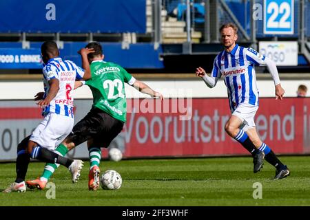 HEERENVEEN, NIEDERLANDE - 24. APRIL: Siem de Jong vom SC Heerenveen während des niederländischen Eredivisie-Spiels zwischen SC Heerenveen und PEC Zwolle in der Abe Lenstr Stockfoto