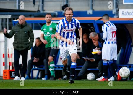 HEERENVEEN, NIEDERLANDE - 24. APRIL: Siem de Jong vom SC Heerenveen während des niederländischen Eredivisie-Spiels zwischen SC Heerenveen und PEC Zwolle in der Abe Lenstr Stockfoto