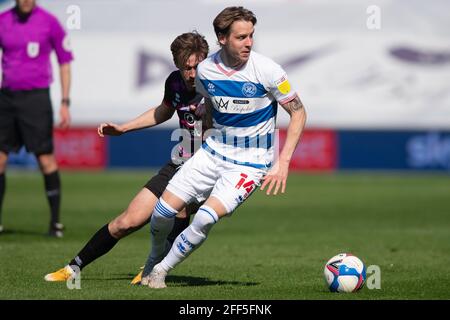 London, Großbritannien. April 2021. Stefan Johansen von den Queens Park Rangers während des EFL Sky Bet Championship-Spiels zwischen den Queens Park Rangers und Norwich City im Kiyan Prince Foundation Stadium, London, England, am 24. April 2021. Foto von Salvio Calabrese. Nur zur redaktionellen Verwendung, Lizenz für kommerzielle Nutzung erforderlich. Keine Verwendung bei Wetten, Spielen oder Veröffentlichungen einzelner Clubs/Vereine/Spieler. Kredit: UK Sports Pics Ltd/Alamy Live Nachrichten Stockfoto