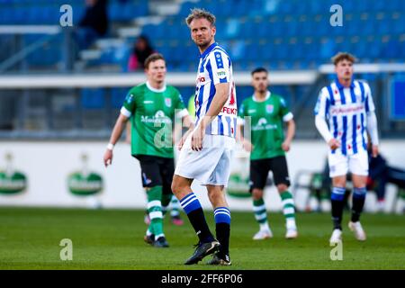 HEERENVEEN, NIEDERLANDE - 24. APRIL: Siem de Jong vom SC Heerenveen während des niederländischen Eredivisie-Spiels zwischen SC Heerenveen und PEC Zwolle in der Abe Lenstr Stockfoto