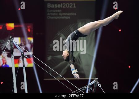 Basel, Schweiz. April 2021. Giorgia Villa (Italien) auf unebenen Balken während der künstlerischen Gymanstik 2021 Europameisterschaft - Finale, Gymnastik in Basel, Schweiz, April 24 2021 Quelle: Independent Photo Agency/Alamy Live News Stockfoto