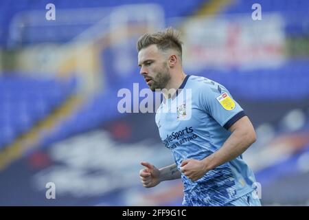 Birmingham, Großbritannien. April 2021. Matthew Godden #24 of Coventry City in Birmingham, Vereinigtes Königreich am 4/24/2021. (Foto von Simon Bissett/News Images/Sipa USA) Quelle: SIPA USA/Alamy Live News Stockfoto