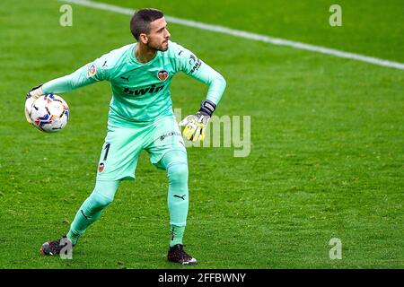 VALENCIA, SPANIEN - 24. APRIL: Torwart Jaume Doménech von Valencia CF beim La Liga Spiel zwischen Valencia CF und Deportivo Alaves im Estadio Mest Stockfoto