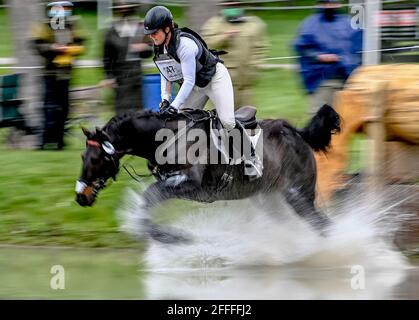 Lexington, KY, USA. April 2021. 24. April 2021: EMA Klugman startet in der Cross Country Phase des Land Rover 5* 3-Day Events an Bord von Bendigo im Kentucky Horse Park in Lexington, Kentucky. Scott Serio/Eclipse Sportswire/CSM/Alamy Live News Stockfoto