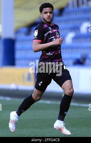 London, Großbritannien. April 2021. Andrew Omobamidele von Norwich City während des Spiels in Aktion.EFL Skybet Championship Match, Queens Park Rangers gegen Norwich City am Samstag, 24. April 2021, im Kiyan Prince Foundation Stadium, Loftus Road in London. Dieses Bild darf nur für redaktionelle Zwecke verwendet werden. Nur zur redaktionellen Verwendung, Lizenz für kommerzielle Nutzung erforderlich. Keine Verwendung bei Wetten, Spielen oder Veröffentlichungen in einem Club/einer Liga/einem Spieler. PIC von Steffan Bowen/Andrew Orchard Sports Photography/Alamy Live News Credit: Andrew Orchard Sports Photography/Alamy Live News Stockfoto