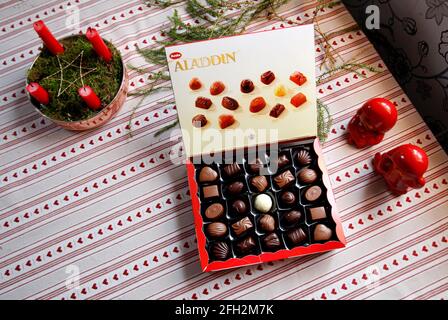 Aladdin Schokoladenbox aus Marabou während der weihnachtsferien. Stockfoto