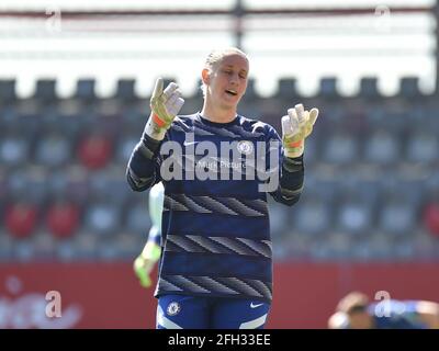 München, Deutschland. April 2021. Ann-Katrin Berger (FC Chelsea 30) beim Aufwärmtraining während des UEFA Womens Champions League-Spiels zwischen dem FC Bayern München und dem FC Chelsea in München, FC Bayern Campus, Deutschland. Kredit: SPP Sport Pressefoto. /Alamy Live News Stockfoto