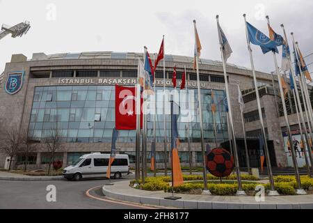 ISTANBUL, TÜRKEI - 25. APRIL: Gesamtansicht des Basaksehir Fatih Terim Stadions, Heimstadion von Istanbul Basaksehir während des Super Lig Spiels zwischen Istanbul B Stockfoto
