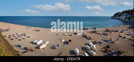 Panoramablick auf den Beer Beach in Beer, Devon, Großbritannien, am 17. April 2021 Stockfoto