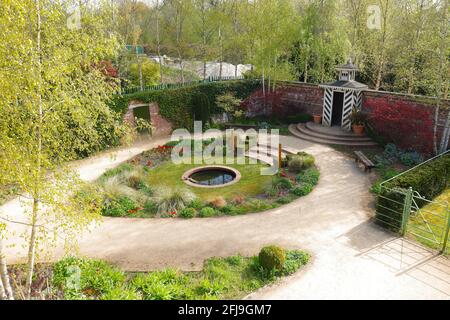 Leeds City Councils Chelsea Show Garden Eintritt 2008 mit dem Titel „The Größter Raum im Haus' und befindet sich jetzt in Die Fachgärten in Roundhay Stockfoto