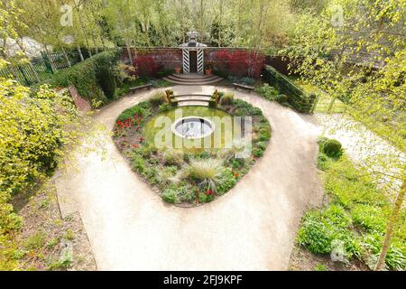 Leeds City Councils Chelsea Show Garden Eintritt 2008 mit dem Titel „The Größter Raum im Haus' und befindet sich jetzt in Die Fachgärten in Roundhay Stockfoto