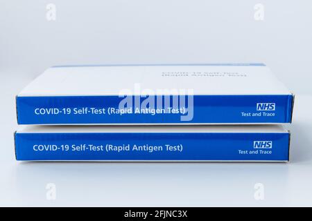 Einzelbild des Covid-19 Rapid Antigen Selbsttestkits für das Haus. Stockfoto