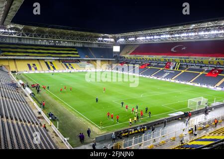 ISTANBUL, TÜRKEI - 25. APRIL: Gesamtansicht des Sukrun Saracoglu Stadions des Fenerbahce SK während des Super Lig Spiels zwischen Fenerbahce SK und Kasimpasa im Sukruu Saracoglu Stadion am 25. April 2021 in Istanbul, Türkei (Orange Bilder) Stockfoto