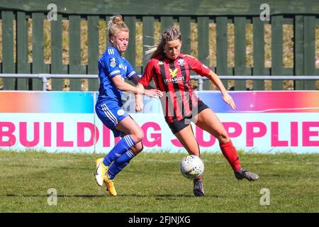 Lewes, Großbritannien. Dezember 2019. Leicester-Spieler drücken den Ball während des FA Womens Championship-Spiels zwischen dem FC Lewes und Leicester City an der Dripping Pan in Lewes. Kredit: SPP Sport Pressefoto. /Alamy Live News Stockfoto