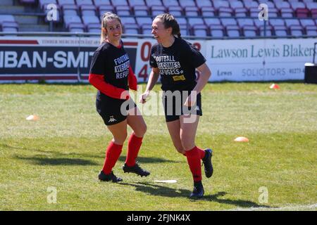 Lewes, Großbritannien. Dezember 2019. Lewes-Spieler wärmen sich während des FA Womens Championship-Spiels zwischen dem FC Lewes und Leicester City an der Dripping Pan in Lewes auf. Kredit: SPP Sport Pressefoto. /Alamy Live News Stockfoto