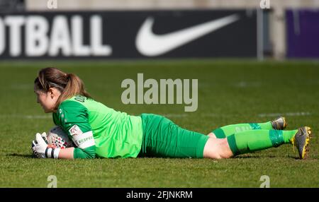 London, Großbritannien. 25. April 2021. Während des FA Women's Championship Matches zwischen London Bees und Blackburn Rovers Women am 25. April 2021 im Hive, London, England. Foto von Andrew Aleksiejczuk/Prime Media Images. Quelle: Prime Media Images/Alamy Live News Stockfoto