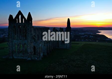 Sonnenuntergang in Whitby Abbey Stockfoto