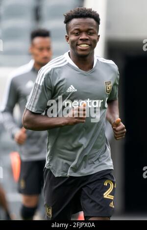 Los Angeles FC-Stürmer Kwadwo Opoku (22) erwärmt sich während eines MLS-Spiels gegen die Seattle Sounders, Samstag, 24. April 2021, in Los Angeles, CA. LAFC Stockfoto