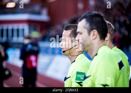 Aarhus, Dänemark. April 2021. Schiedsrichter Morten Krogh beim 3F Superliga-Spiel zwischen Aarhus GF und FC Copenhagen im Ceres Park in Aarhus. (Foto: Gonzales Photo/Alamy Live News Stockfoto