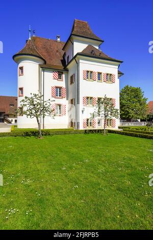 Schloss Aesch oder Schloss Blarer, Baujahr 1605/06 (deutsch: Schloss Aesch) ist ein Schloss in der Schweizer Gemeinde Aesch im Kanton Basel-Land. Stockfoto