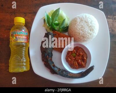 DENPASAR, INDONESIEN - 18. Dezember 2020: Welsreis mit Schilfrohr, Bali, Indonesien, 18. Dezember 2020 Stockfoto
