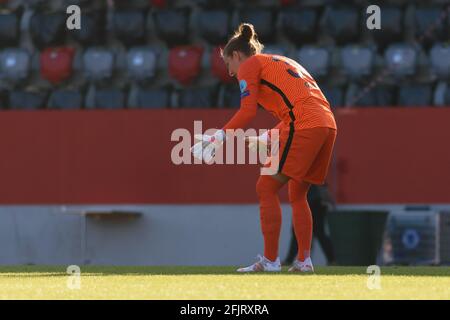 München, Deutschland. April 2021. Ann-Katrin Berger (FC Chelsea 30) während des UEFA Women's Champions League-Spiels zwischen dem FC Bayern München und dem FC Chelsea auf dem FC Bayern Campus. Kredit: SPP Sport Pressefoto. /Alamy Live News Stockfoto