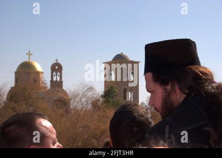 Israel, Jordan, in der Nähe von Jerusalem, Qasr al Yahud. Die griechisch-orthodoxe Kirche auf der jordanischen Seite des Flusses 18. Januar 2008. Epiphanie, der Tag o Stockfoto
