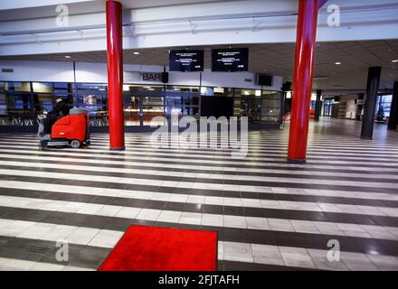 Roter Teppich im Zentrum von Cloetta, Hockeyarena des Hockeyteams Linköping, in der Stadt Linköping, Schweden. Stockfoto