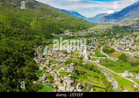 Valtellina (IT), Luftansicht der Dörfer Boffetto und Carolo Richtung Osten Stockfoto