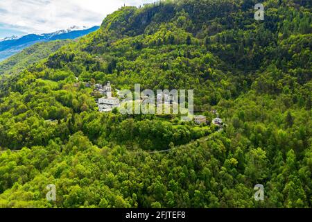 Valtellina (IT), Luftaufnahme von Sazzo in Piateda Stockfoto