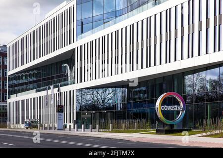 Hauptsitz der Covestro AG, Hersteller verschiedener Rohstoffe auf Basis von Polyurethan und Polycarbonat, Chempark, Leverkusen, Nordrhein-Westph Stockfoto