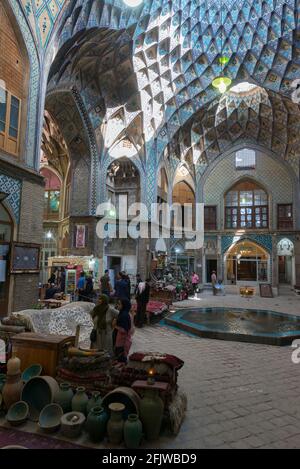 Der Aminoddole Plaza im Timche-Ye Amin od-Dowleh-Abschnitt des Alter Basar in Kashan.Iran Stockfoto