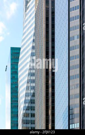 Slice of Sixth Ave: 1095 (Salesforce Tower), 1115 (Bank of America Tower / One Bryant Park), 1133, 1155, 1177 (Americas Tower) Avenue of the Americas. Stockfoto
