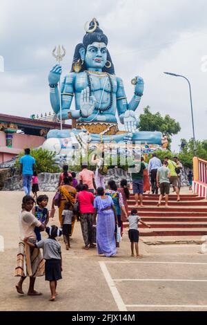 TRINCOMALEE, SRI LANKA - 23. JULI 2016: Statue von Lord Shiva im Kandasamy Koneswaram Tempel in Trincomalee, Sri Lanka Stockfoto