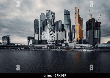 Moskau, Russland - 25. April 2021: Die Stadt Moskau ist ein Geschäftszentrum in Moskau. Hochwertige Fotos Stockfoto